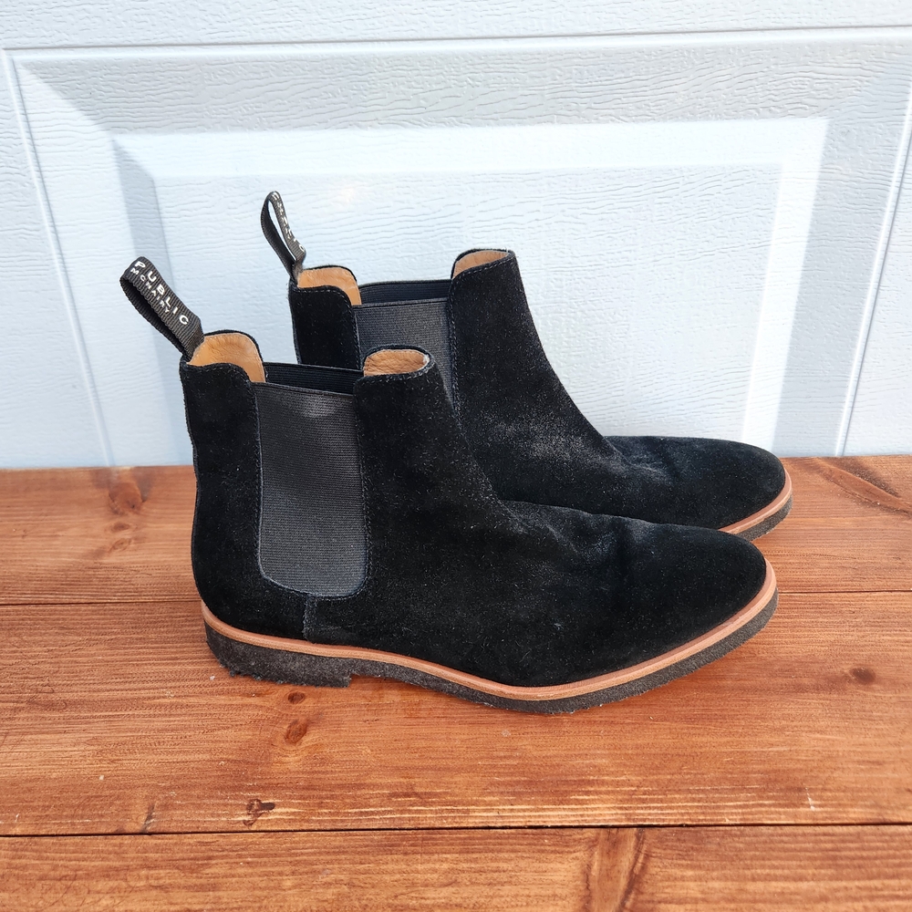 New Republic Ventura Suede Chelsea Boot- Sz 8.5